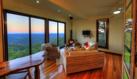 At Remingtons B & B - Accommodation Mount Tamborine 3