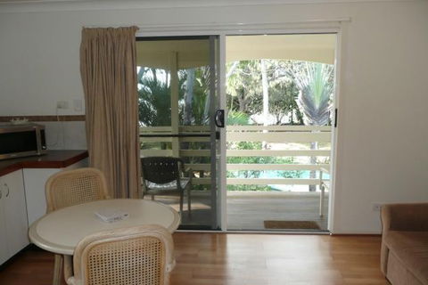 Beachside Holiday Units - Accommodation Mount Tamborine 5