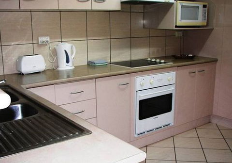 Champagne Apartments - Accommodation Mount Tamborine 2