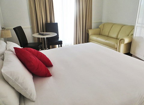 Charters Towers Heritage Lodge - Accommodation Mount Tamborine 1
