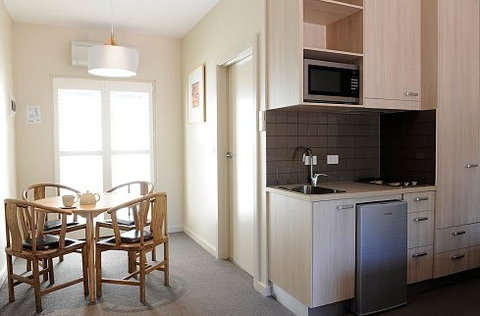 The Haus Studio Apartments - Accommodation Mount Tamborine 7