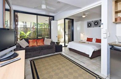 Julians Apartments - Accommodation Mount Tamborine 2