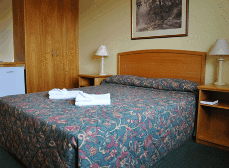 Meadowbrook Hotel - Accommodation Mount Tamborine 0