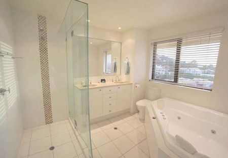 Coolum Caprice - Accommodation Mount Tamborine 3