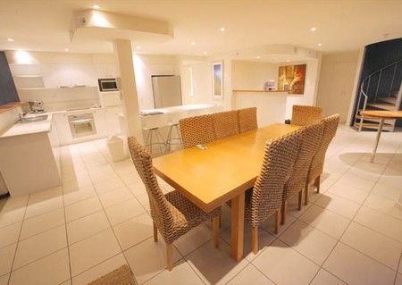 Coolum Caprice - Accommodation Mount Tamborine 4