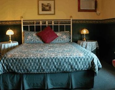 The Grandhouse York - Accommodation Mount Tamborine 4