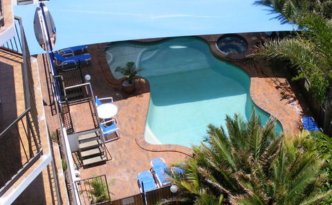 Beach Palms Holiday Apartments - Accommodation Mount Tamborine 2