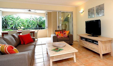 Cayman Villas Port Douglas - Accommodation Mount Tamborine 1