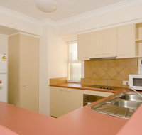 San Mateo on Broadbeach - Accommodation Mount Tamborine