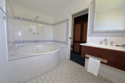 Alexandra Park Motor Inn - Accommodation Mount Tamborine 4