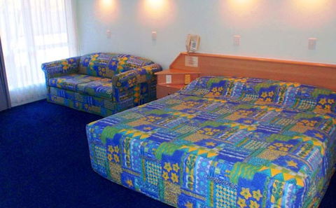 Runaway Bay Motor Inn - Accommodation Mount Tamborine 2