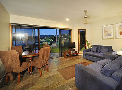 Airlie Waterfront Bed And Breakfast - Accommodation Mount Tamborine 4