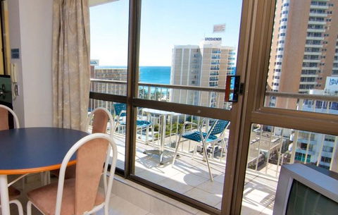 Promenade Apartments - Accommodation Mount Tamborine 1