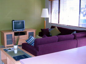Beachside Court - Accommodation Mount Tamborine 1