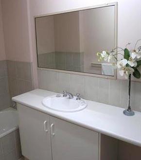 Bayview Beach Holiday Apartments - Accommodation Mount Tamborine 1