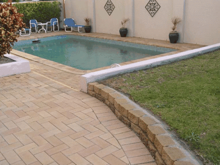 Columbia Tower Holiday Apartments - Accommodation Mount Tamborine 4