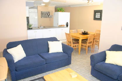 Santa Fe Holiday Apartments - Accommodation Mount Tamborine 5