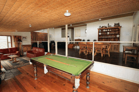 King Parrot Holiday Cottages - Accommodation Mount Tamborine 2