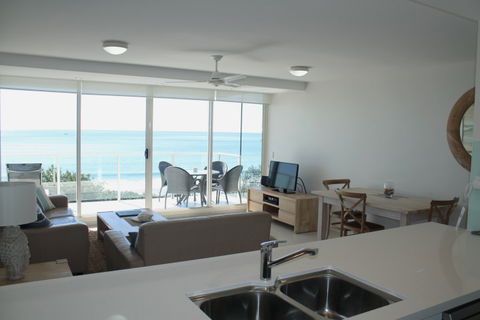 84 The Spit - Accommodation Mount Tamborine 2