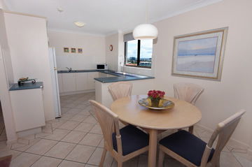 Elouera Tower - Accommodation Mount Tamborine 5