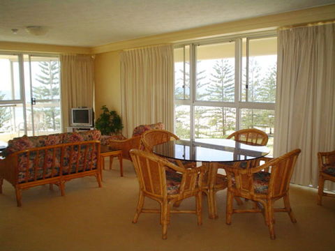 Cashelmara Beachfront Apartments - Accommodation Mount Tamborine 2