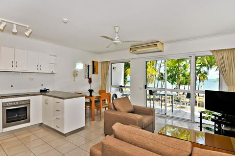 Agincourt Beachfront Apartments - Accommodation Mount Tamborine 7