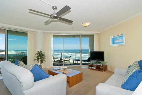 Chateau Royale Beach Resort - Accommodation Mount Tamborine 1