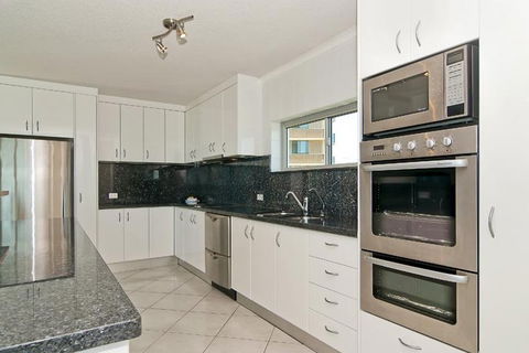 Chateau Royale Beach Resort - Accommodation Mount Tamborine 3
