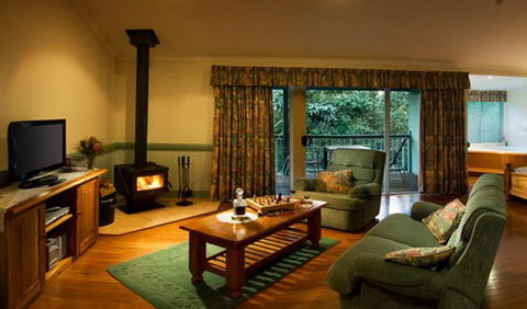 Clouds Of Montville Mountain Resort Motel - Accommodation Mount Tamborine 0