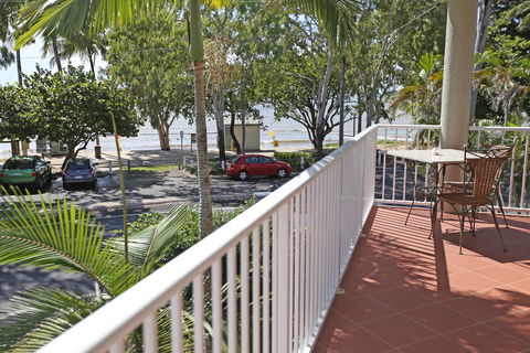 Cairns Beach Resort - Accommodation Mount Tamborine 11