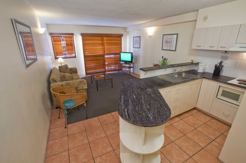 Inn Cairns Boutique Apartments - Accommodation Mount Tamborine 2