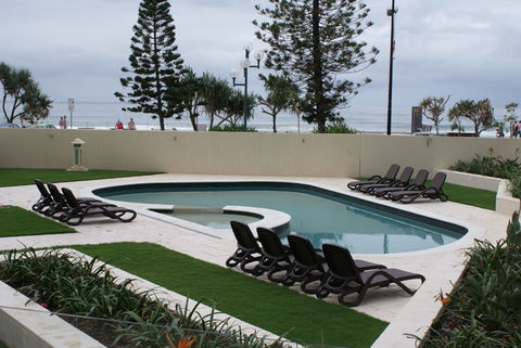 Zenith Apartments - Accommodation Mount Tamborine 3