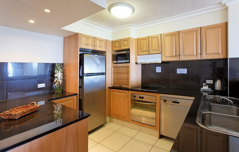 La Grande Apartments Broadbeach - Accommodation Mount Tamborine 2