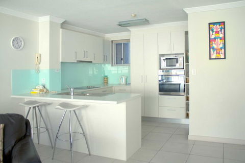 Pacific Surf Absolute Beach Apartments - Accommodation Mount Tamborine 1