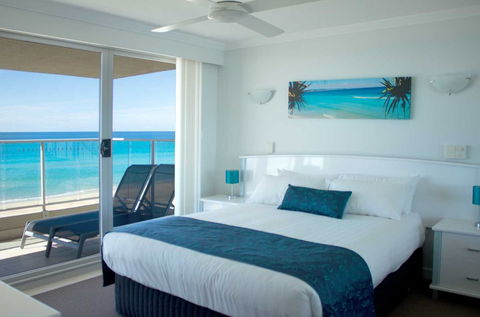 Pacific Surf Absolute Beach Apartments - Accommodation Mount Tamborine 3