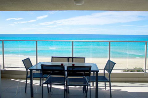 Pacific Surf Absolute Beach Apartments - Accommodation Mount Tamborine 4