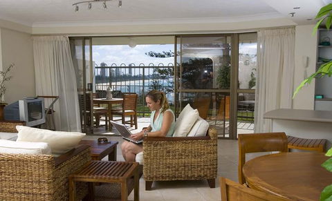 Gemini Court Holiday Apartments - Accommodation Mount Tamborine 2