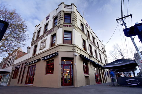 The Limerick Arms Hotel - Accommodation Mount Tamborine 0