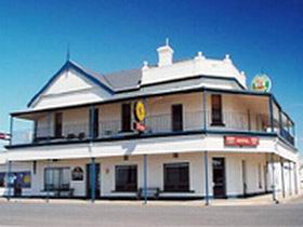 Seabreeze Hotel - Accommodation Mount Tamborine 0