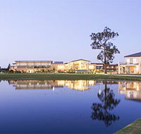 The Crowne Plaza Hotel - Accommodation Mount Tamborine