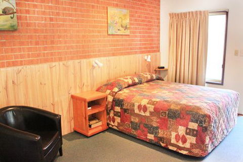 Catalina Motel Lake Macquarie - Accommodation Mount Tamborine 1
