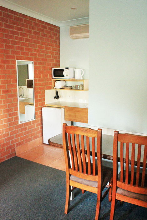 Catalina Motel Lake Macquarie - Accommodation Mount Tamborine 4