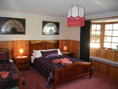 Happydays Accommodation Motor Inn - Accommodation Mount Tamborine 1