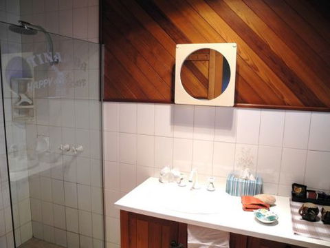 Happydays Accommodation Motor Inn - Accommodation Mount Tamborine 4