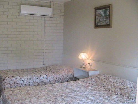 Cobden Roadhouse Motel - Accommodation Mount Tamborine 0