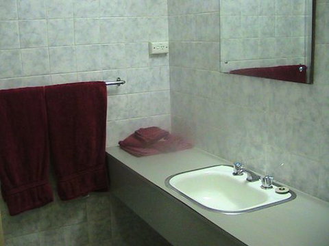 Cobden Roadhouse Motel - Accommodation Mount Tamborine 1