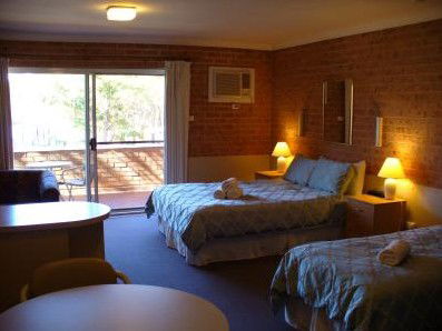 Huskisson Beach Motel - Accommodation Mount Tamborine 1