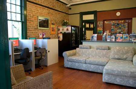 Glebe Village Backpackers - Accommodation Mount Tamborine 1