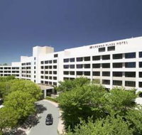 Crowne Plaza Canberra - Accommodation Mount Tamborine