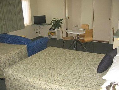 Paramount Motel And Serviced Apartments - Accommodation Mount Tamborine 2